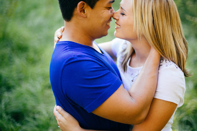  LAKELAND ENGAGEMENT SESSION: leaning in for kiss